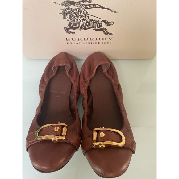 Burberry Ballerina Ballet Flats Size 37 Italy Buckle - Picture 1 of 10